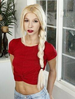 Kenzie Reeves