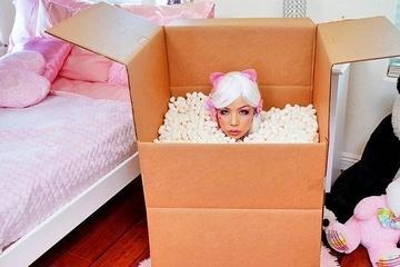 Бесстыжий Джонни Кастл отодрал азиатскую куклу