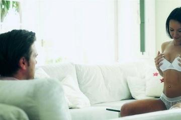 Романтическая ебля с охуительной брюнеткой