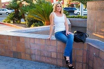 Тайные встречи от первого лица со зрелой милфой