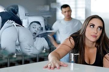 Хуй пасынка задымился от вида огромной жопы мачехи