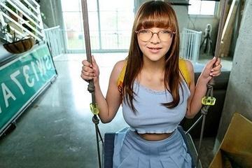 Сестра не захотела уступить свою комнату, поэтому пришлось ее трахнуть