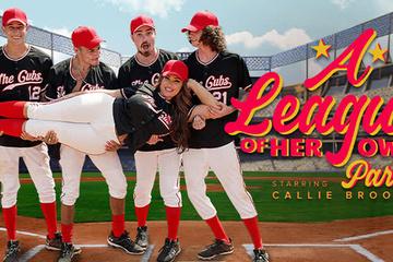 Пацаны, а давайте трахнем тренершу на удачку?