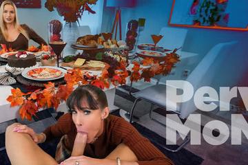 Помогает худой мачехе готовить ужин и трахает её в попку